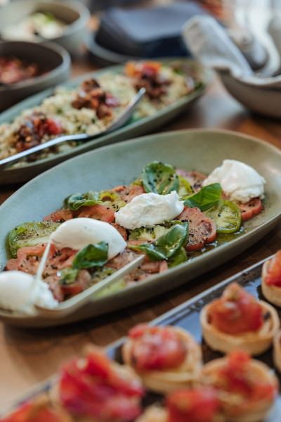 Diverse leckere Gerichte eines Buffet Caterings